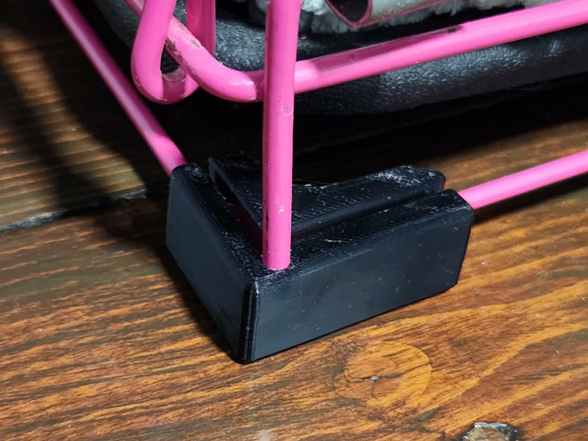 Ultimate Floor Protector: Snap-On Wire Crate Feet
