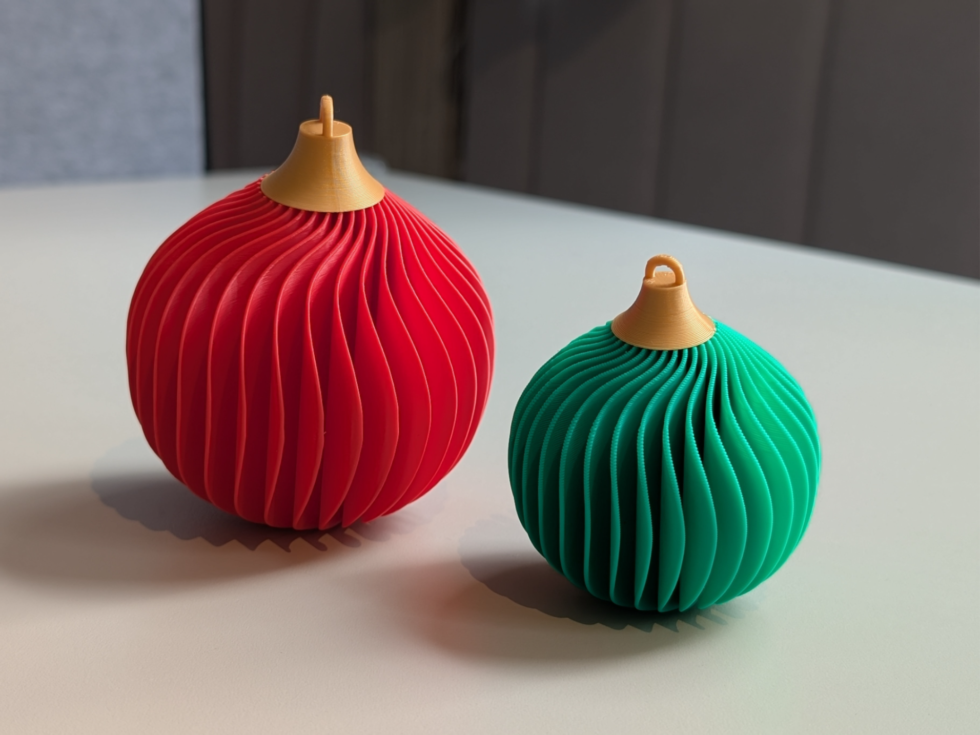 Parametric Christmas Bauble (Support Free)