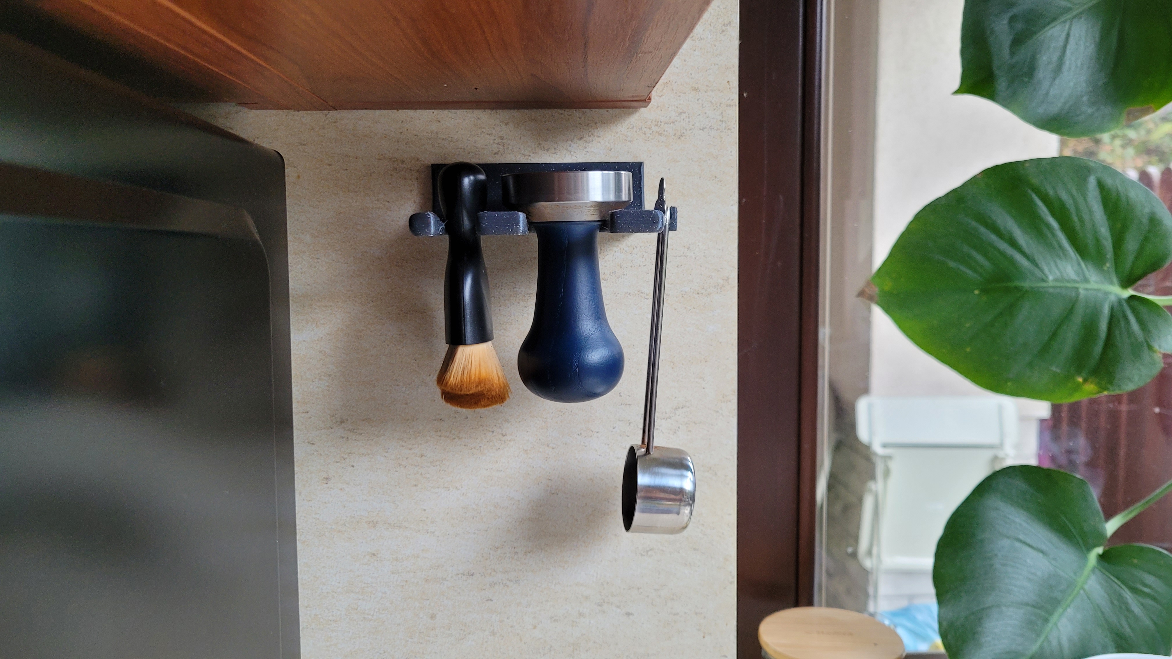 Coffee accessories wall-mounted organizer