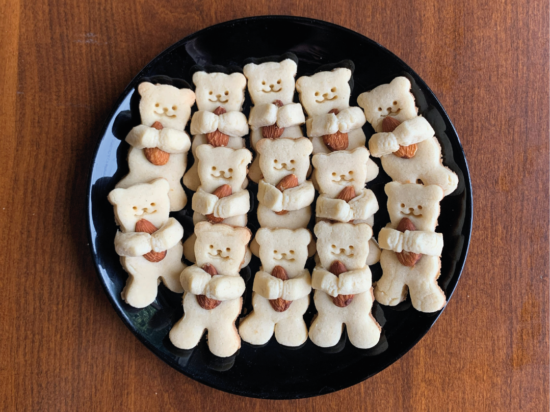 Nut Hugging Bear Cookie Cutter