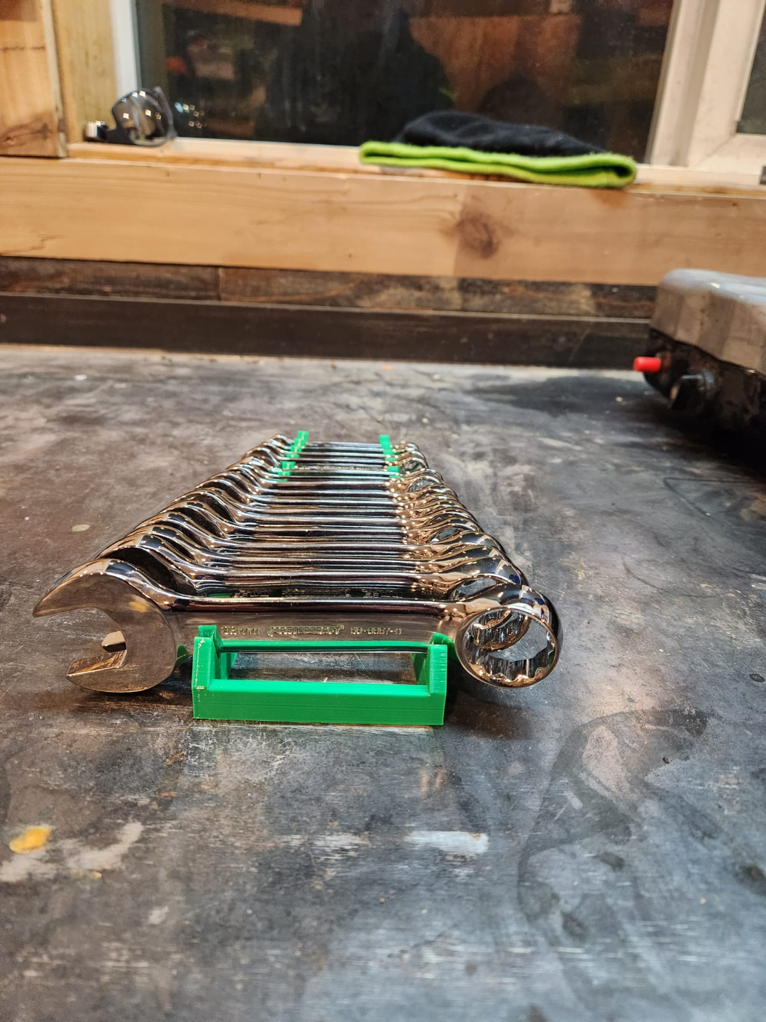 Stubby Wrench Holder - 12 Wrenches