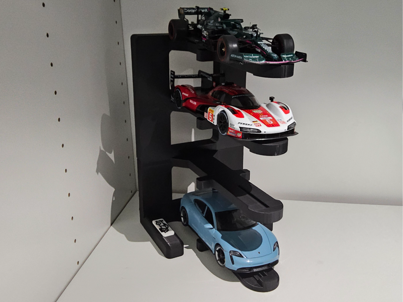 Carrera Slotcar Stand Shelf V2 124 black