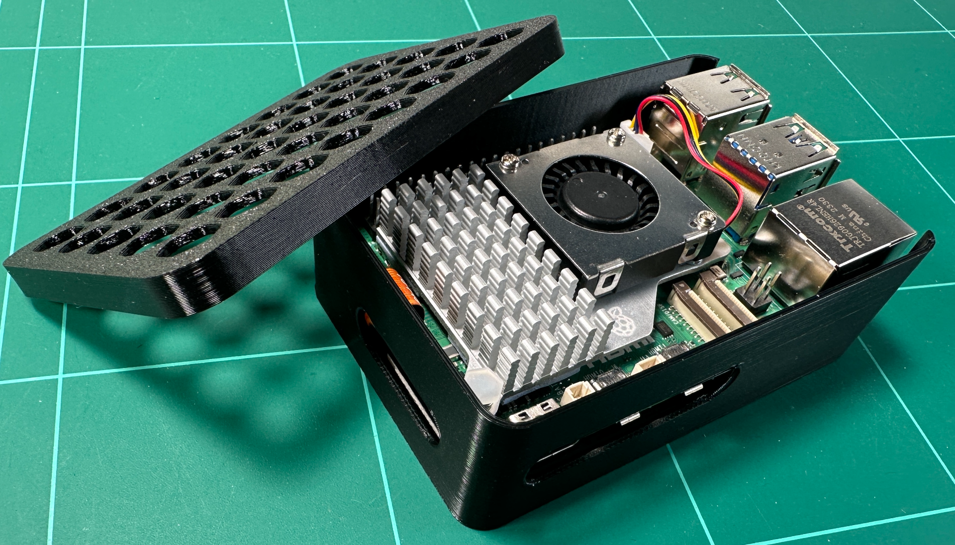 Raspberry Pi 5 plus NVME Adapter Bottom