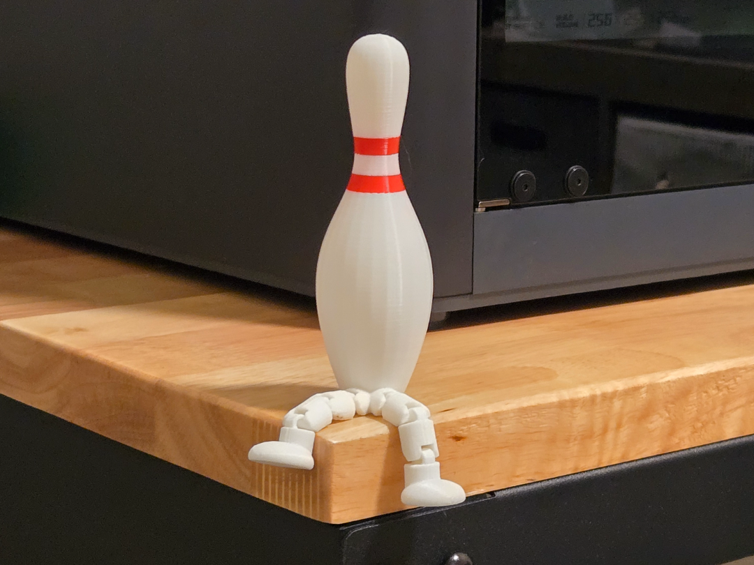 Bowling Pin with articulated Legs