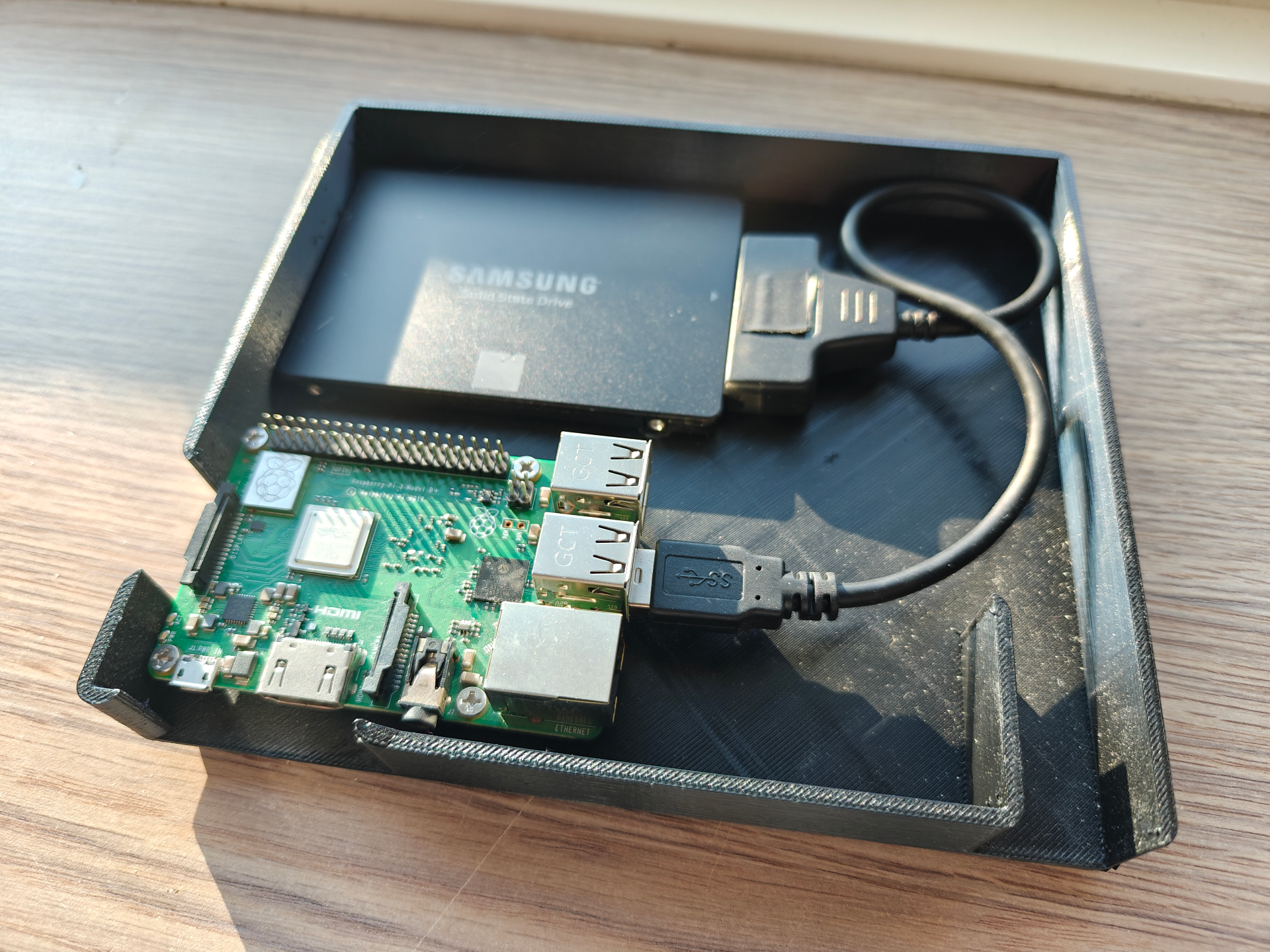 Raspberry Pi 3 and SSD box