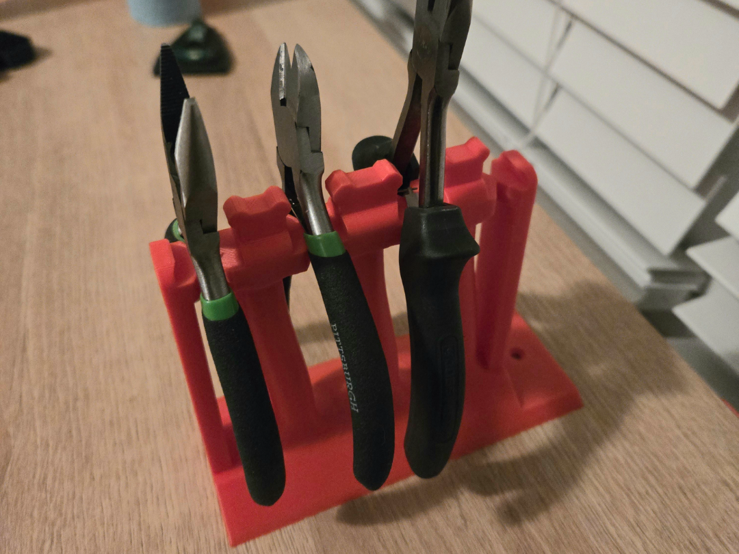 Desktop Plier stand