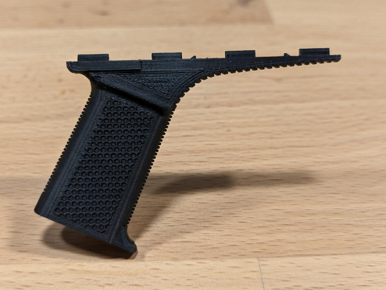 AR Angled Foregrip / Handstop MLock Laying