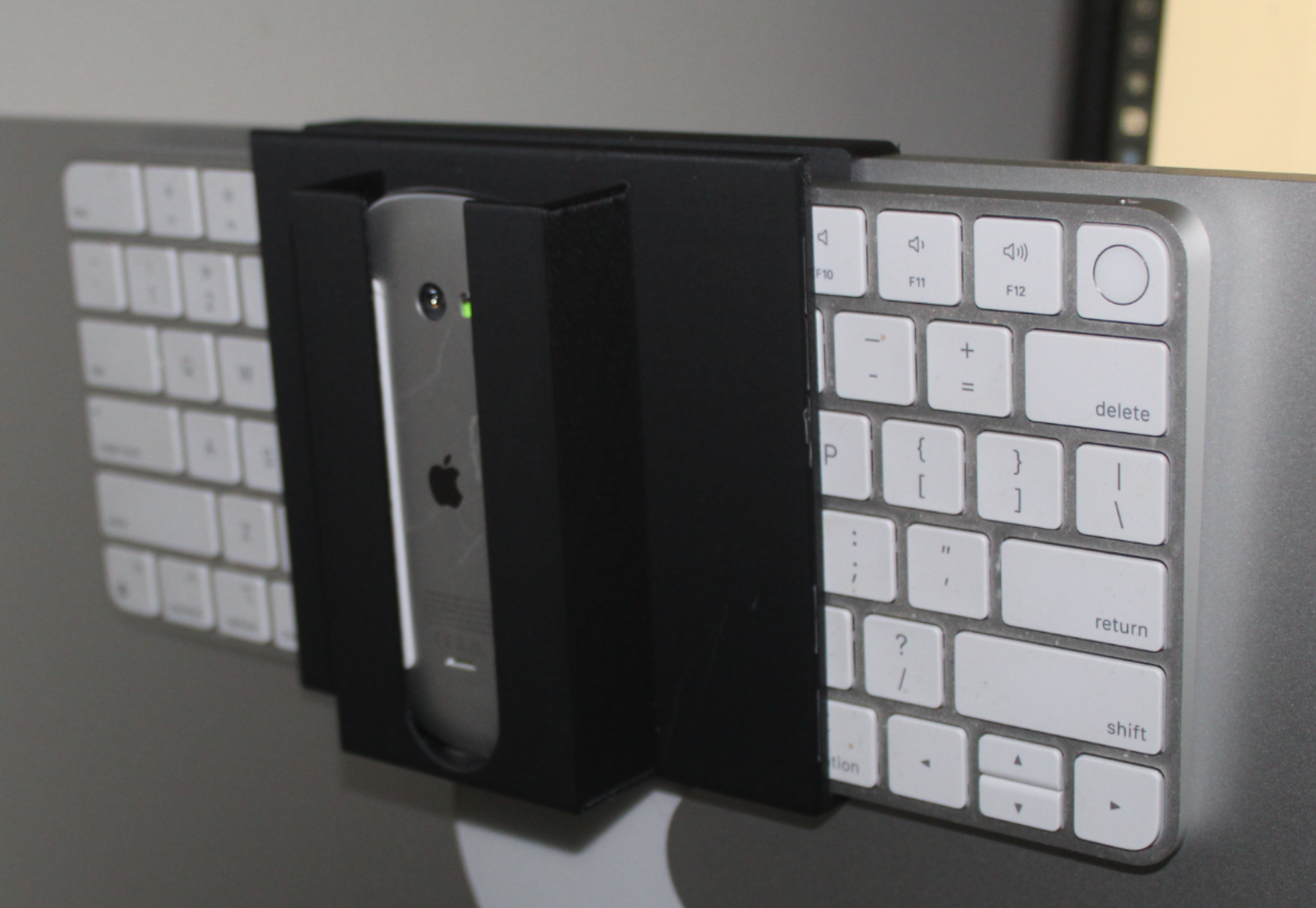 Magic Mouse + Keyboard caddy for iMac