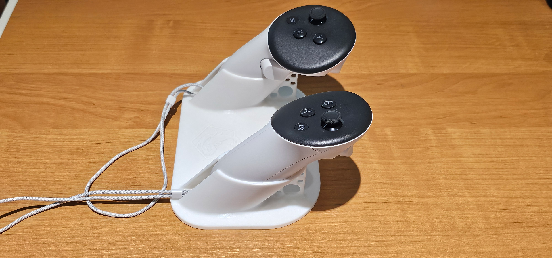 Meta Quest 3 controllers stand