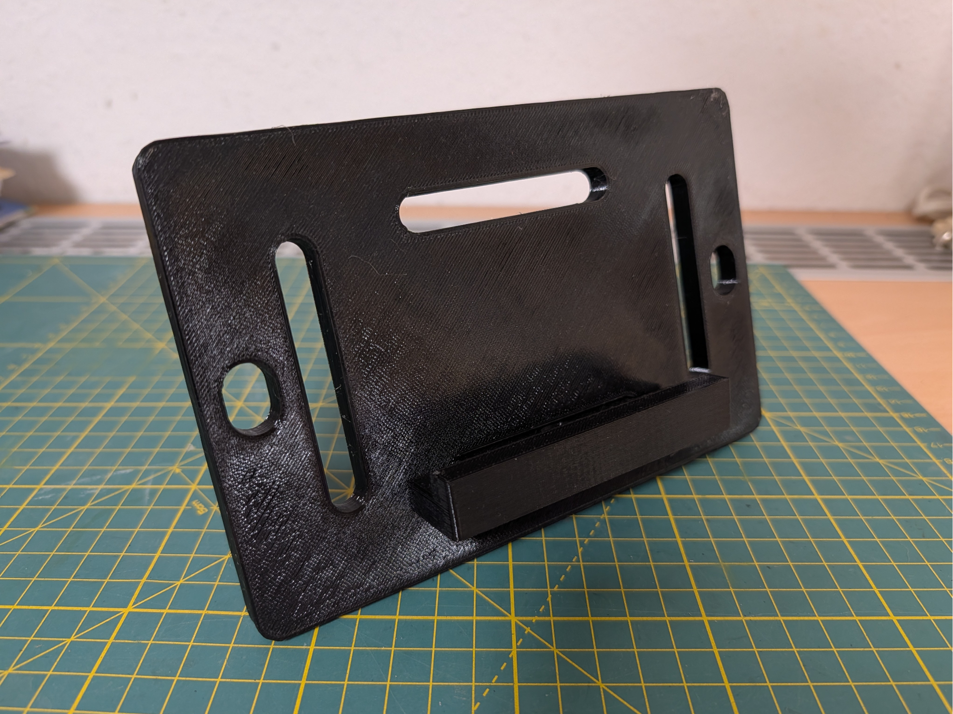 Versatile Phone & Tablet Stand - Dual Orientation