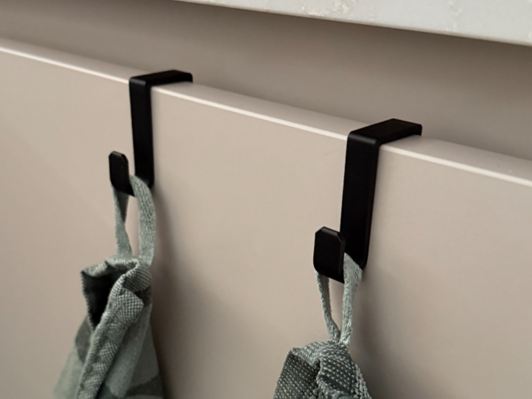 Kitchendoor hook