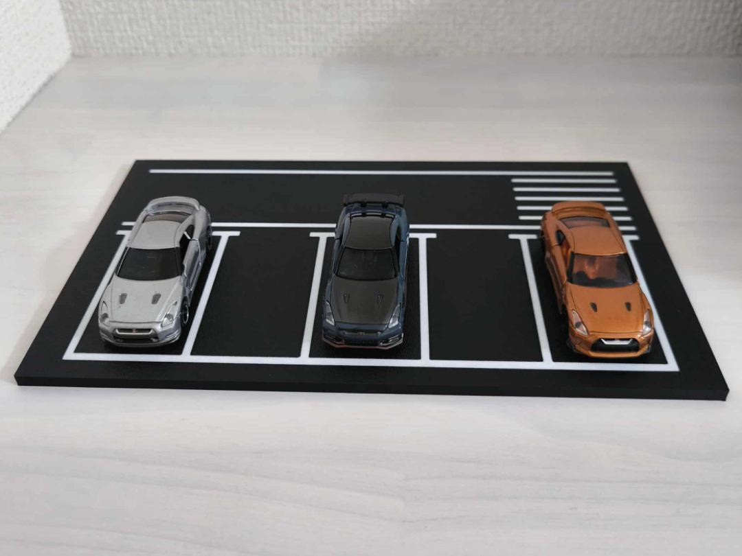1:64 Scale Parking Display Diorama