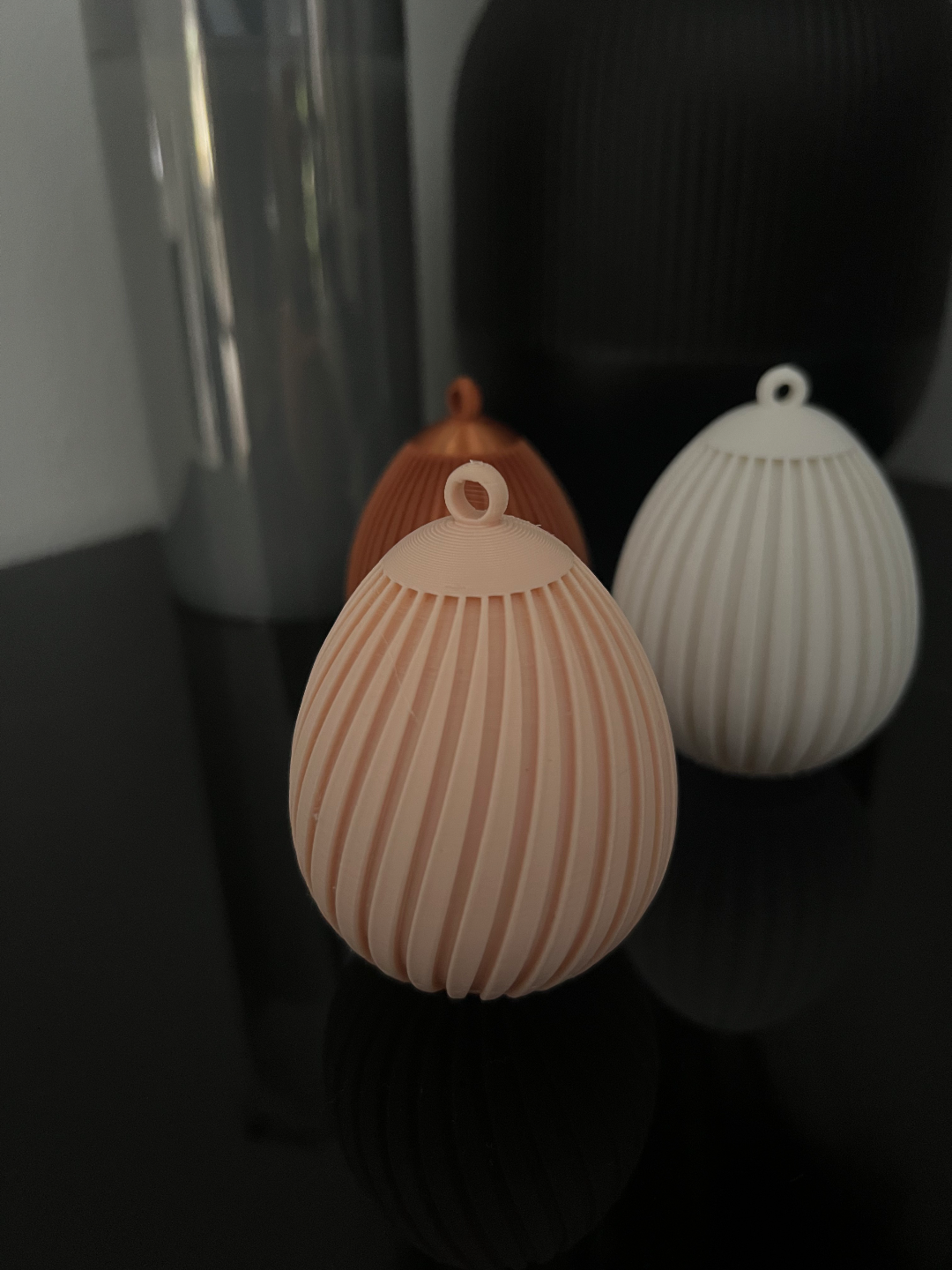 Easter egg for hanging or standing