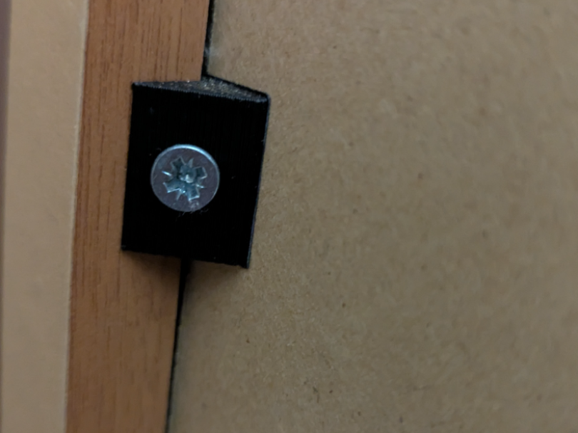 wardrobe panel fixing, Fissa pannello armadio