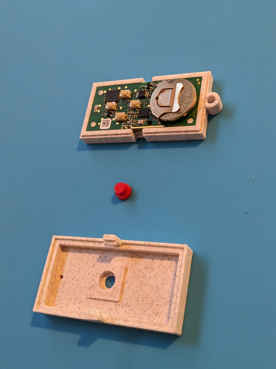 Super simple housing for the Hörmann garage door remote control