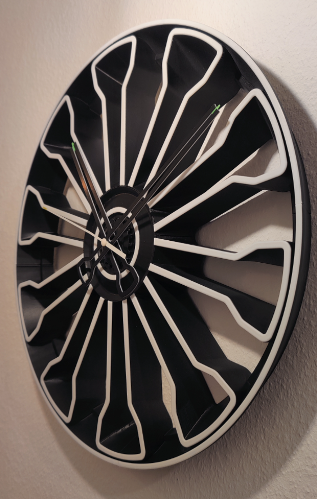 Hypercar 918 Spyder Clock