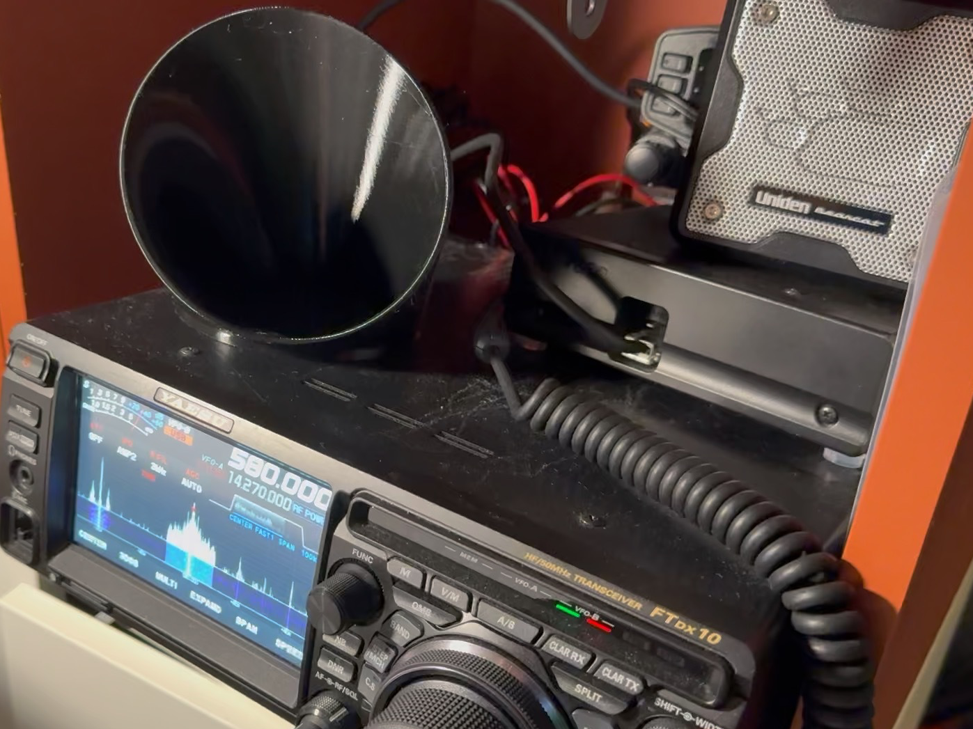 Yaesu FTDX10 Speaker Reflector