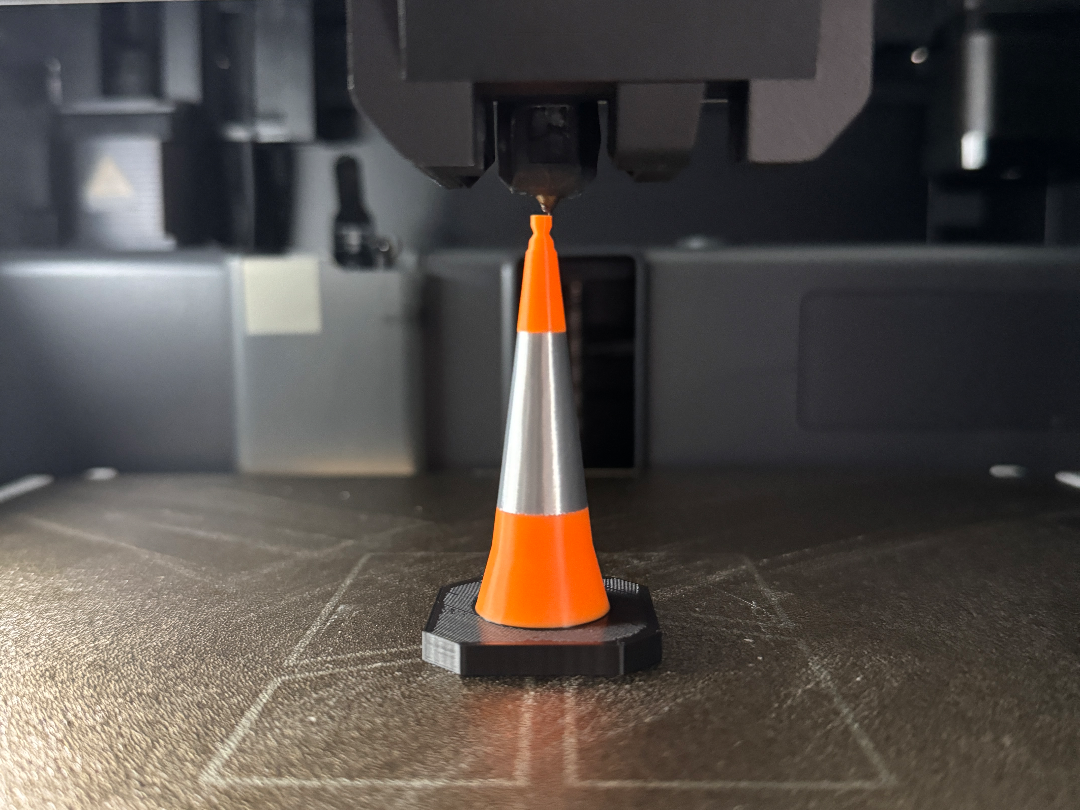 traffic cones 60mm high x12
