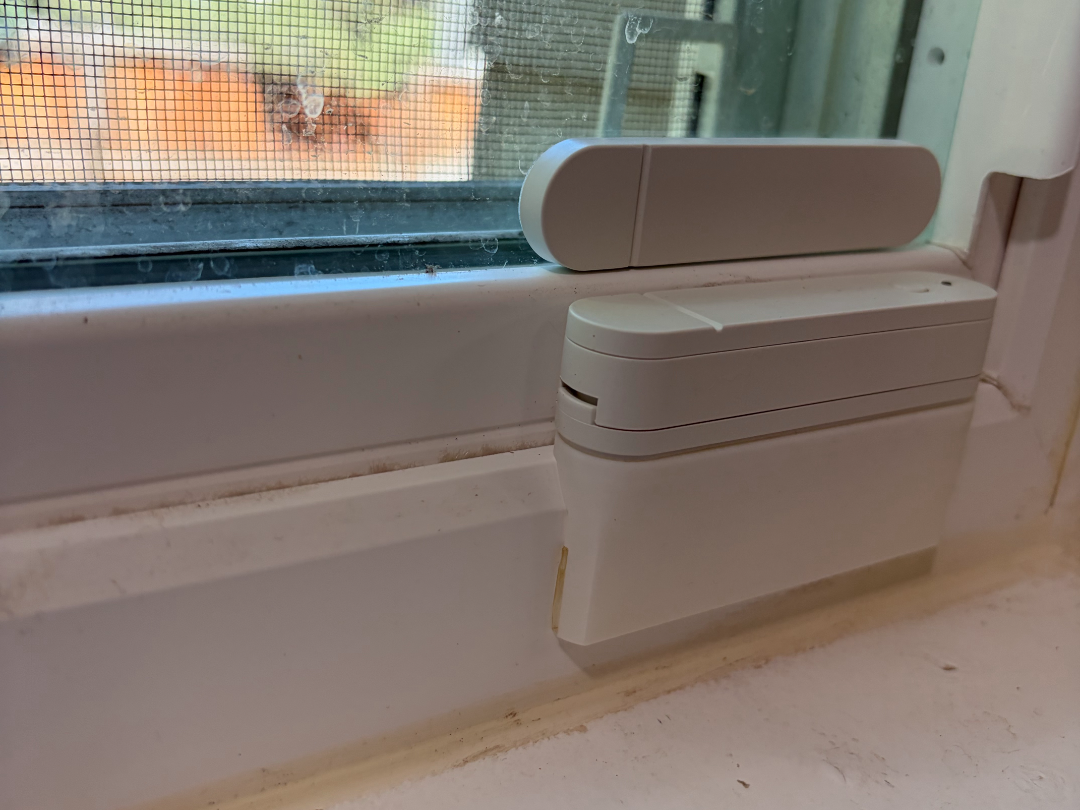 IKEA Myggbett - angled window casing adapter