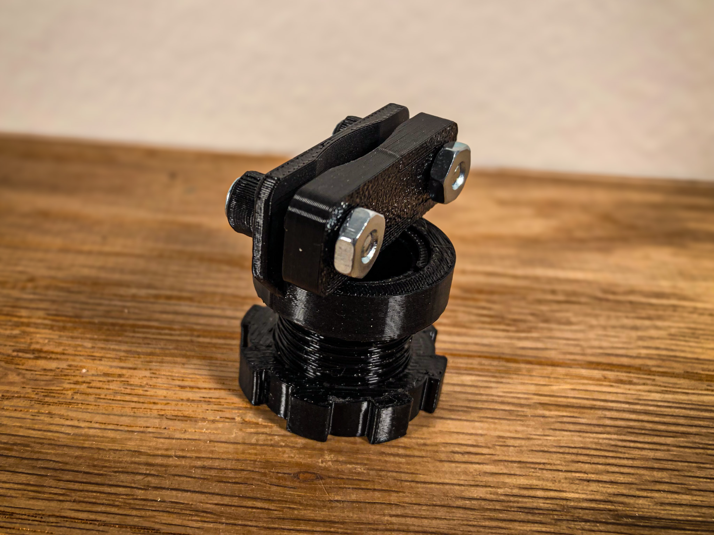 20mm Screw Mount Wire Clamp