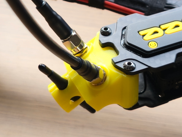 SpeedyBee Mario 8 dual SMA and RX antenna holder