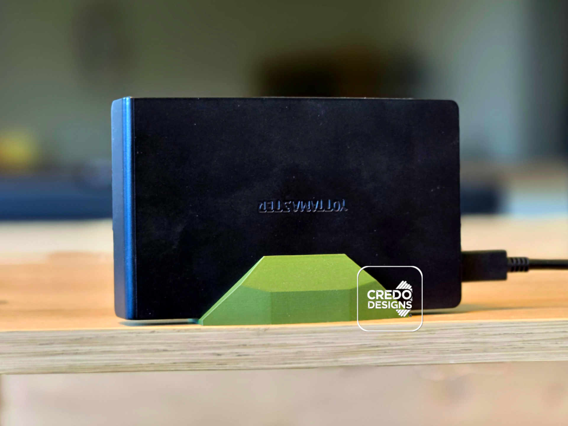 Low Poly External SSD/HDD Stand (size adjustable)