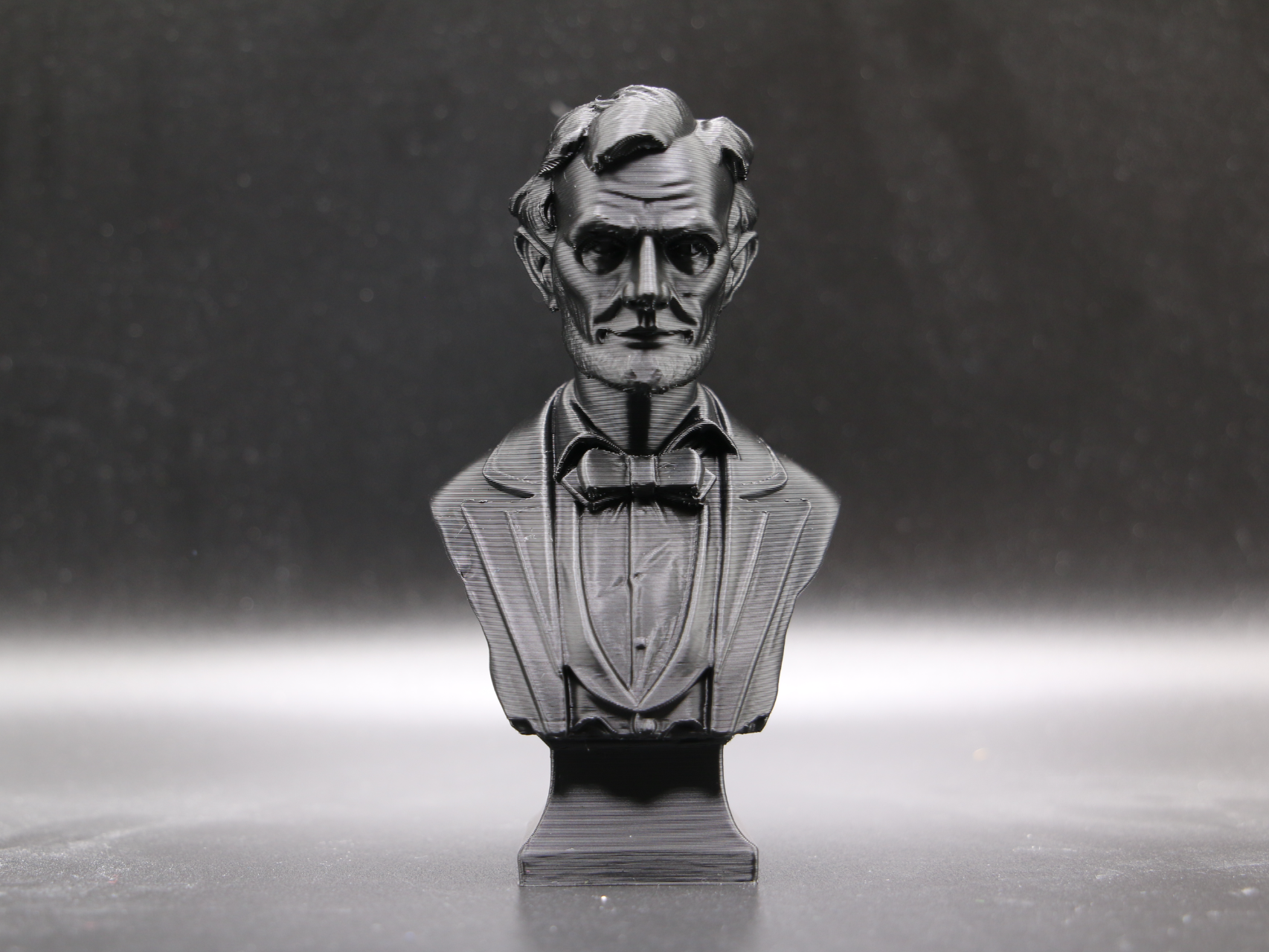 Historical Abraham Lincoln Bust - Decor Sculpture