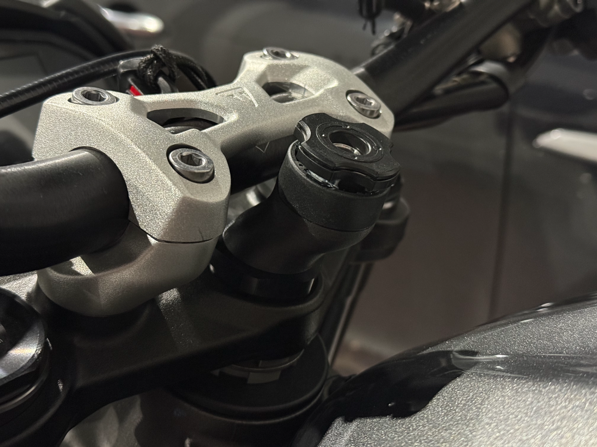 Street Triple StemLock QuickLOX/GoPro/Insta Mount