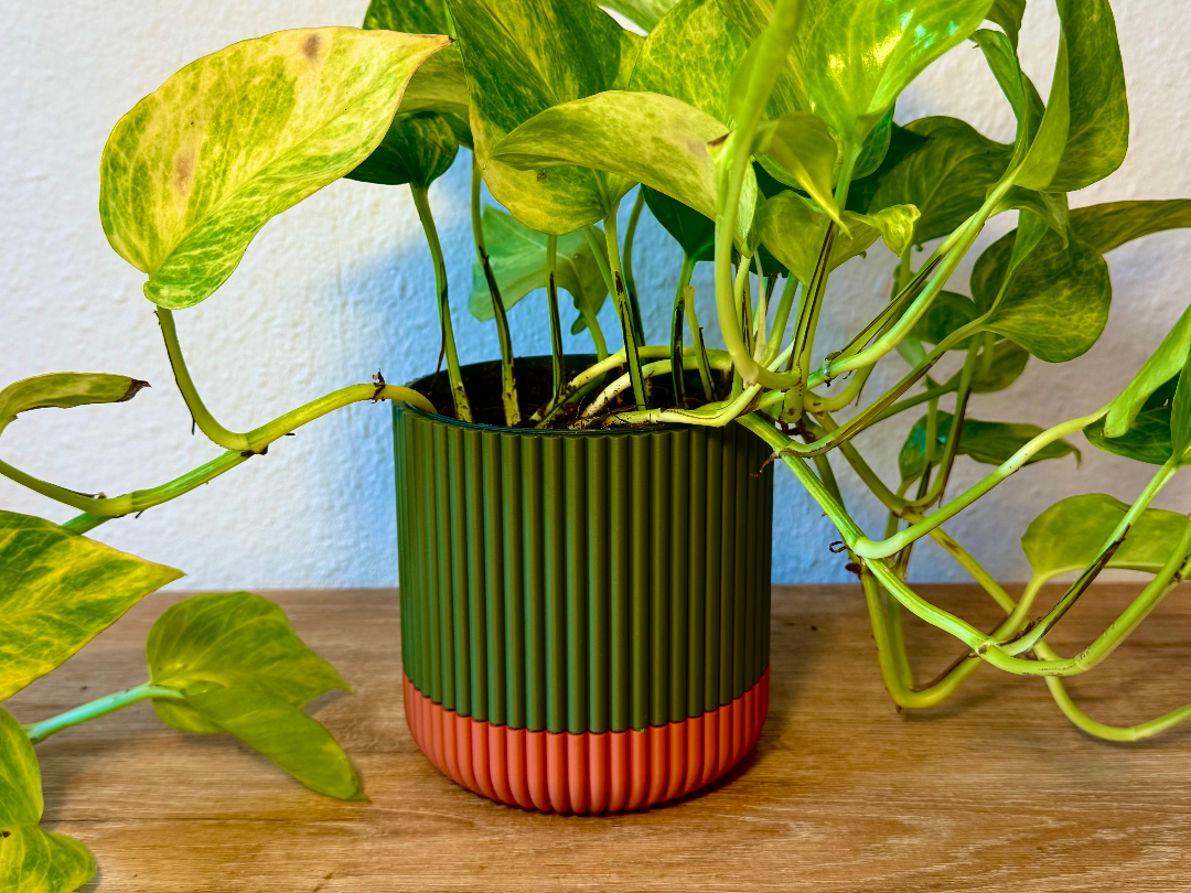 Planter with smart watering system
