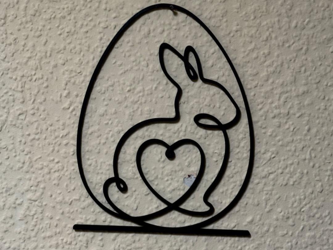 Hase im Ei mit Herz - Wandkunst