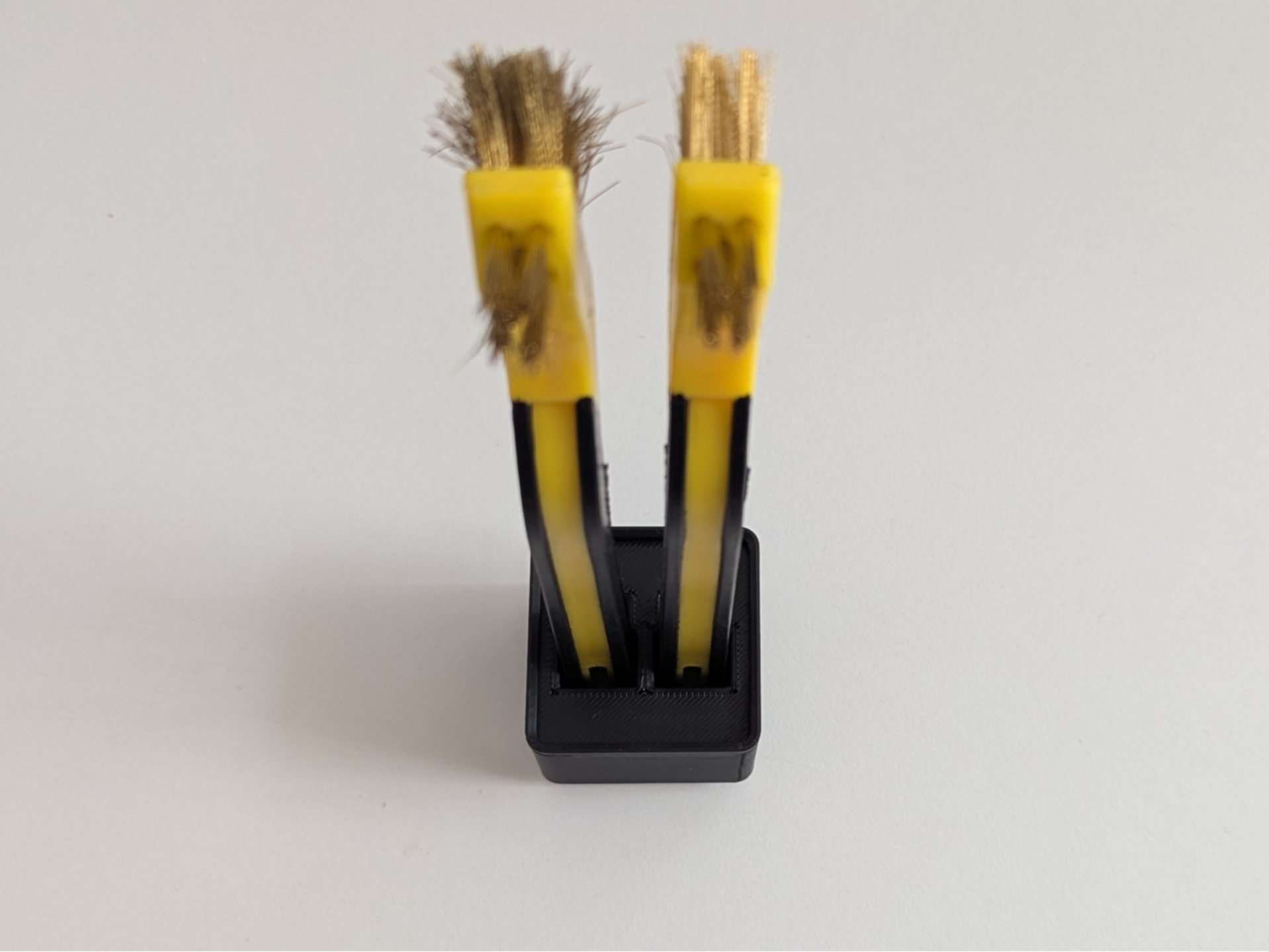 Gridfinity Wire Brush Bin