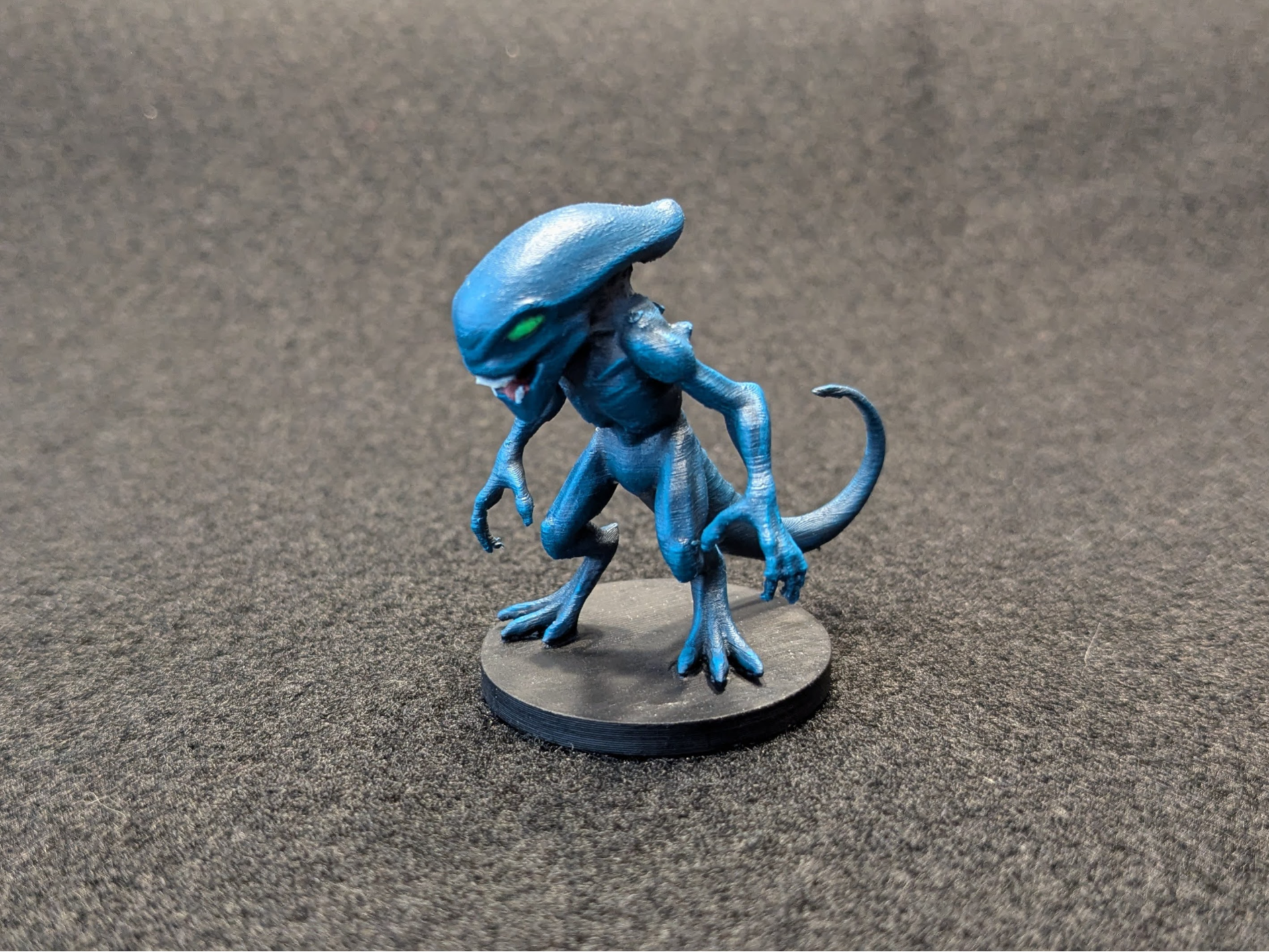 Alien creature miniature