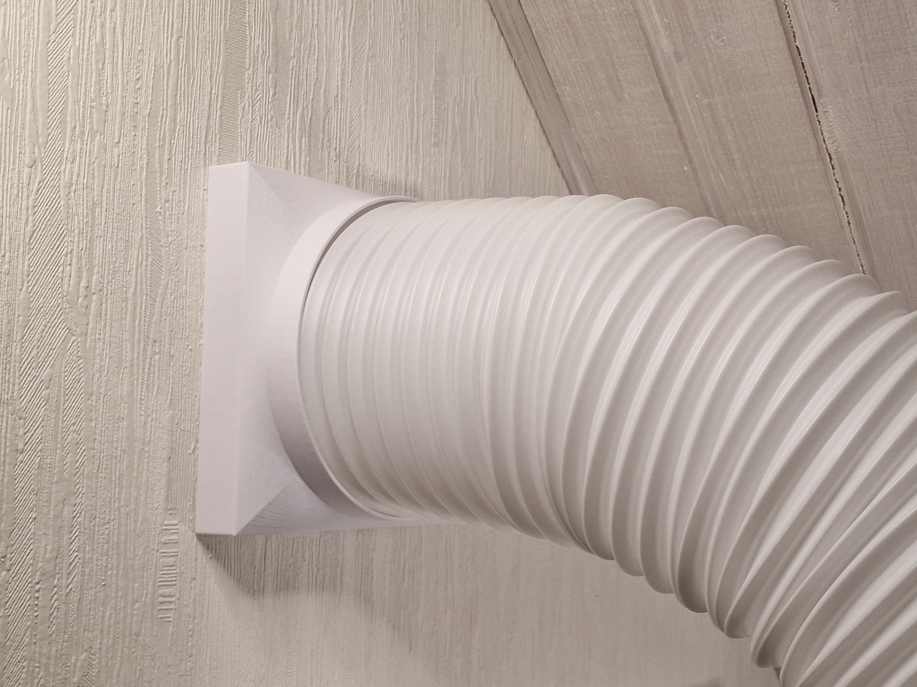 Adapter for 150mm Flexible hose to Fresh Wall vent
