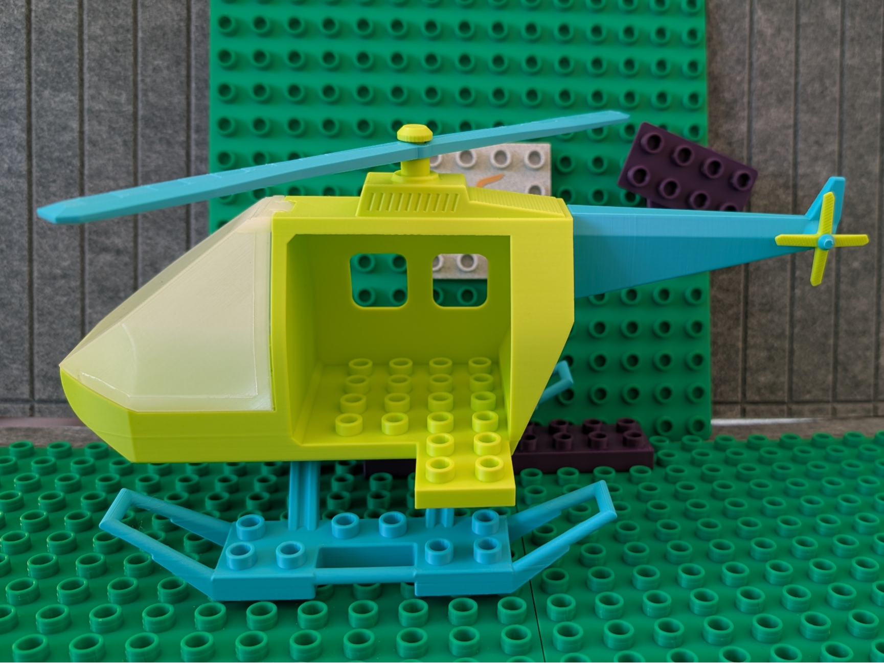 Duplo helicopter