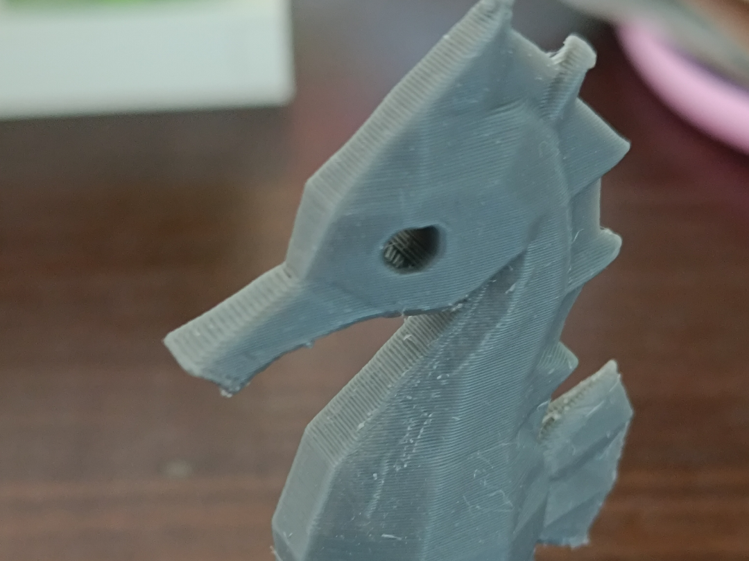 Seahorse realistic version origami