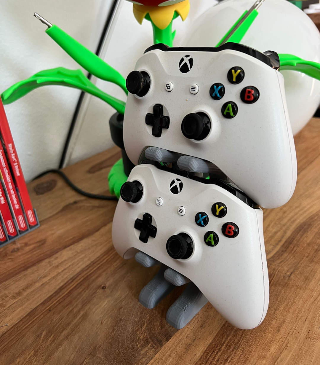 Controllerstand for xbox or fake switch controller