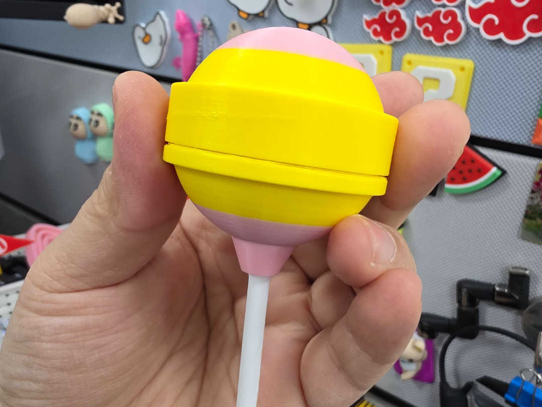 ChupaChups golfball case