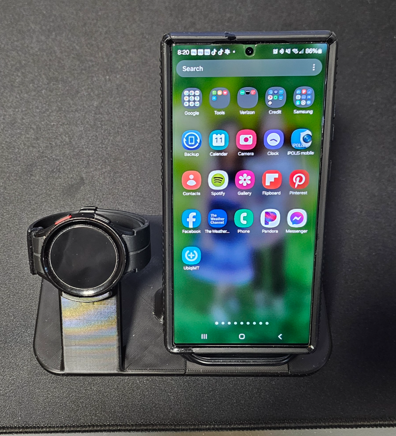 Samsung watch4 44mm stand and phone charger base