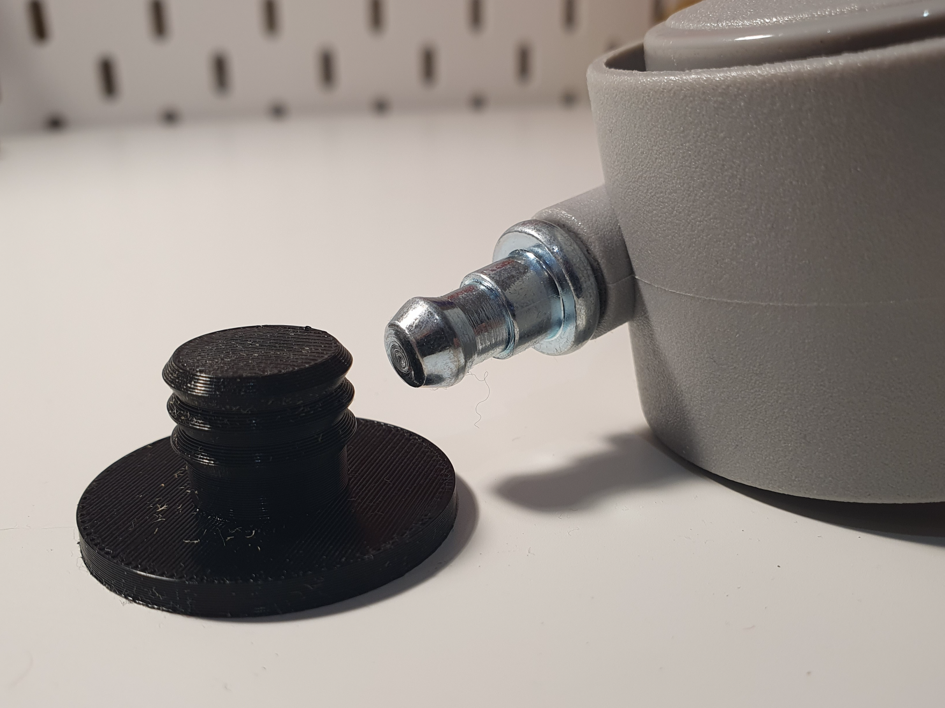 Ikea slakt castor pin socket