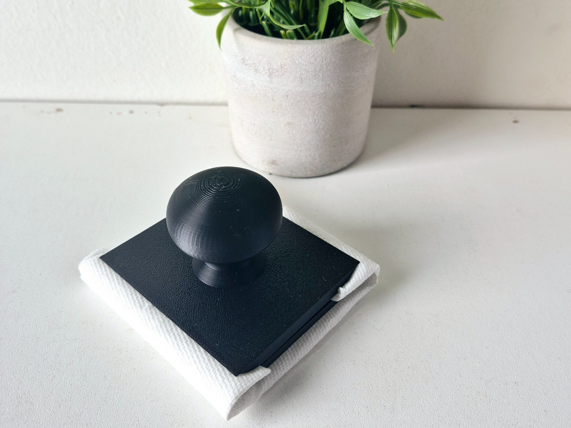 Build plate cleaner tool (paper towel)