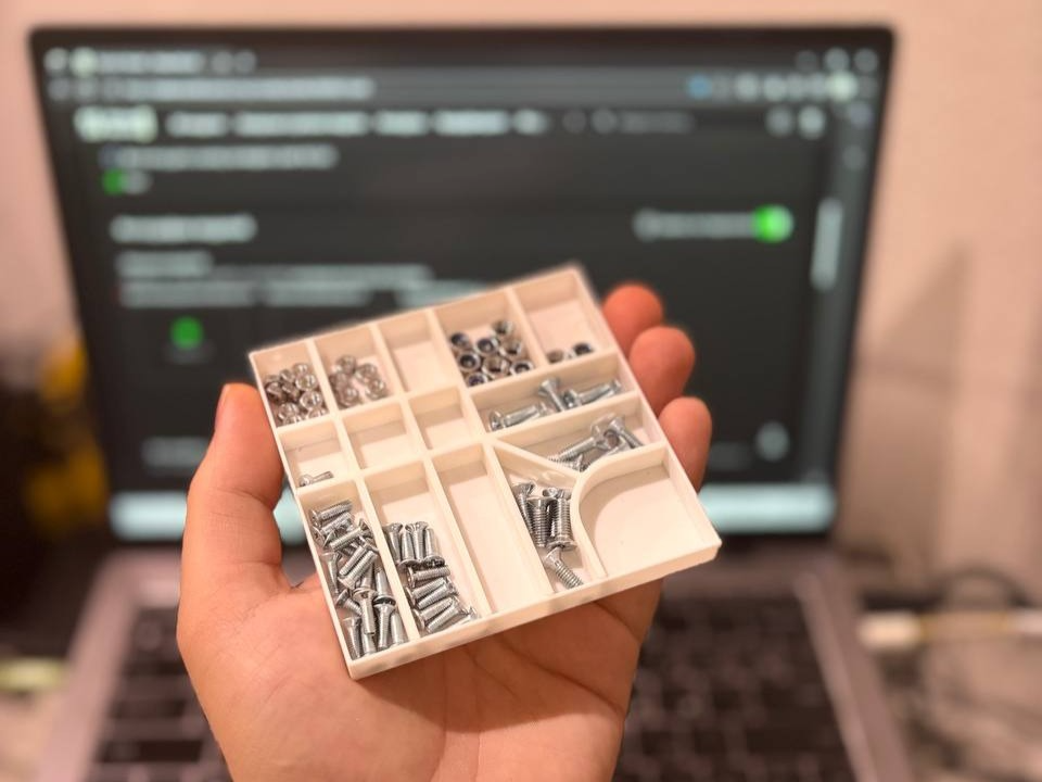 screw organizer tool