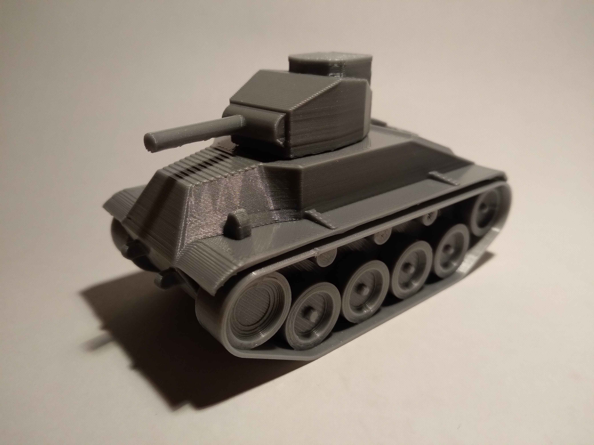 Hatchet tank