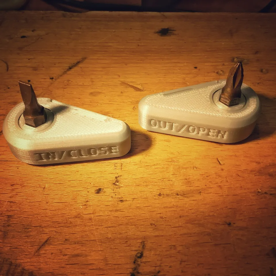 Mini bit ratchet