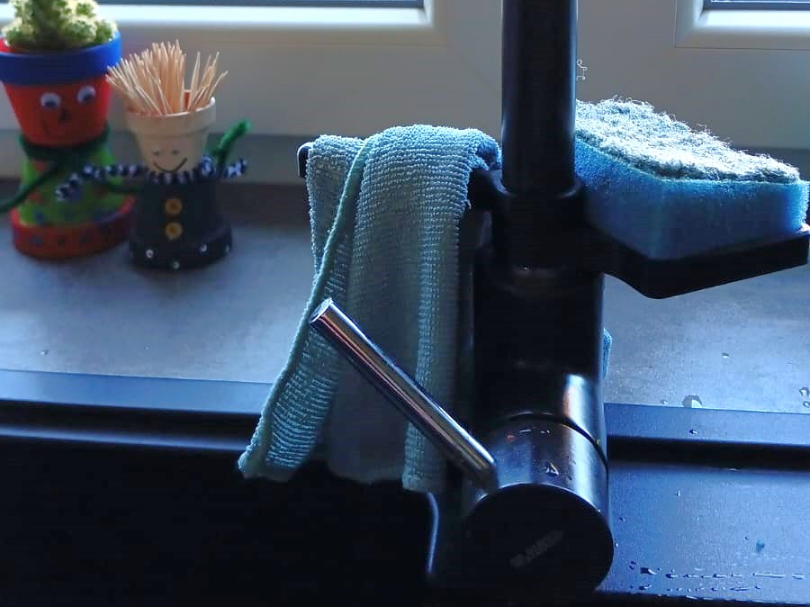 Dishcloth holder