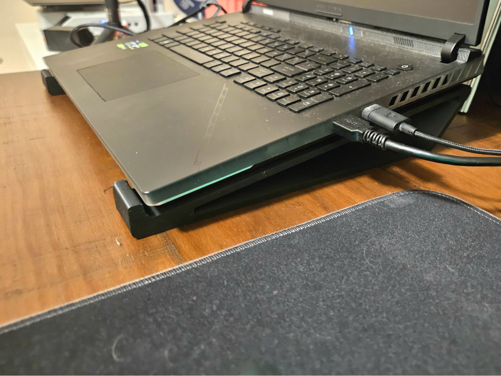 Laptop Riser for Asus Scar 18