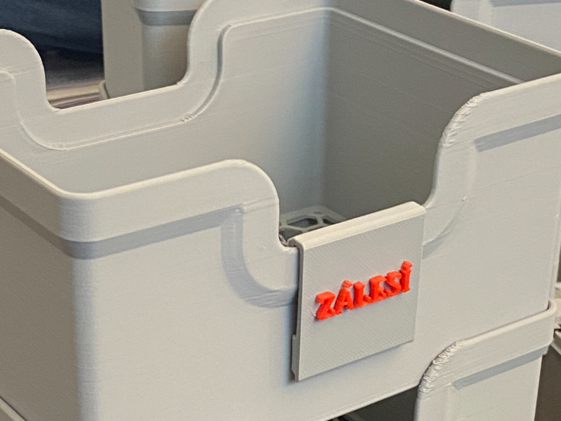 Label for stackable boxes