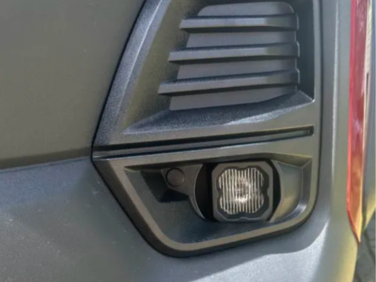 2023+ Colorado Fog Light Bezel Compatible Plug