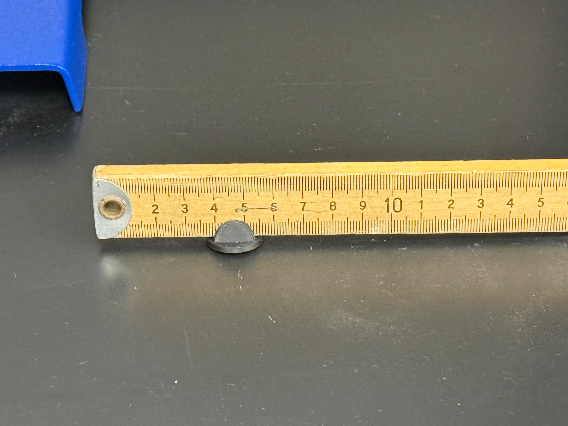 Meter Stick Stand/Feet