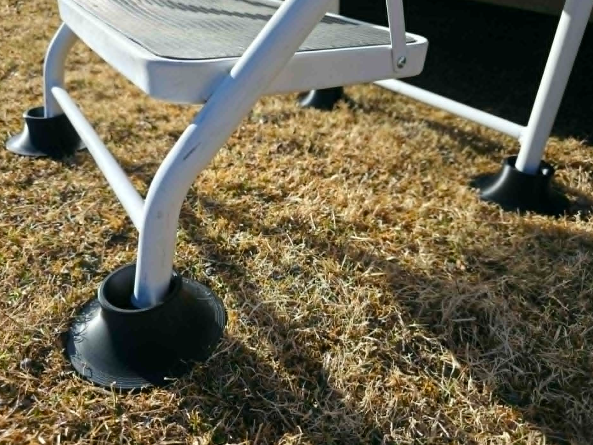 Caravan step stool support
