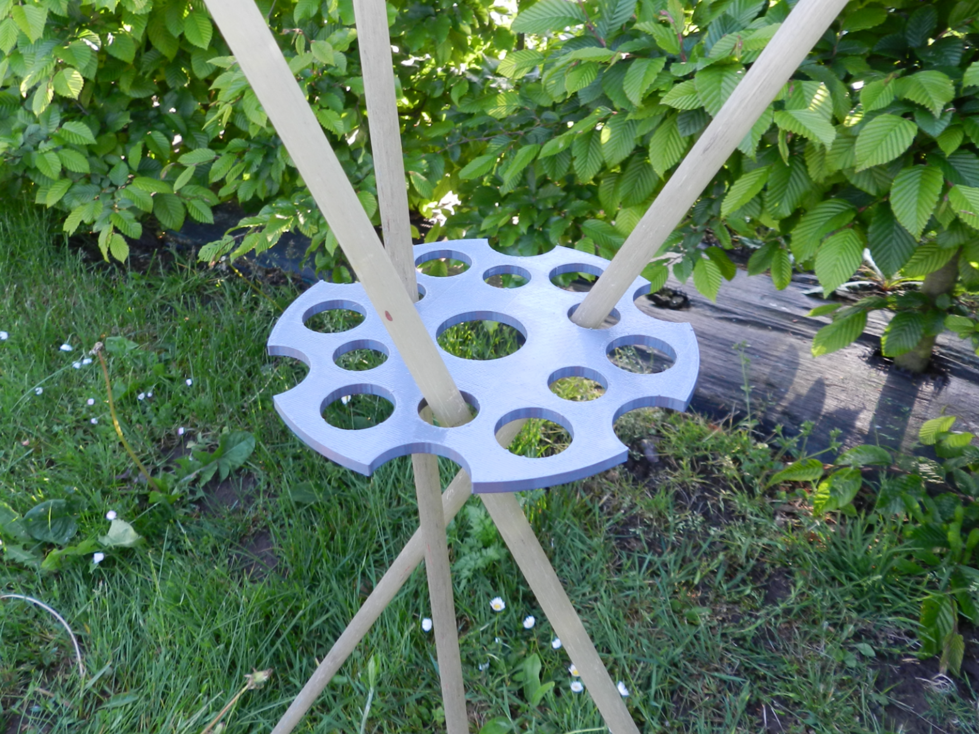 Garden Trellis Support Plate